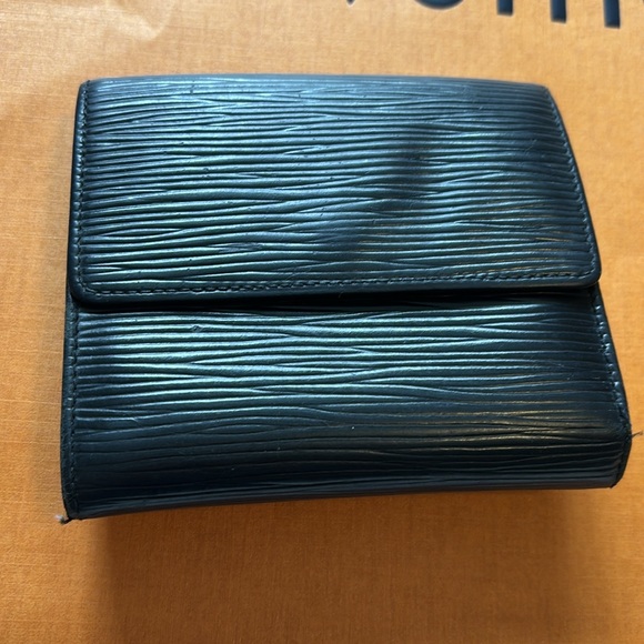 Louis Vuitton Wallet - Picture 3 of 13